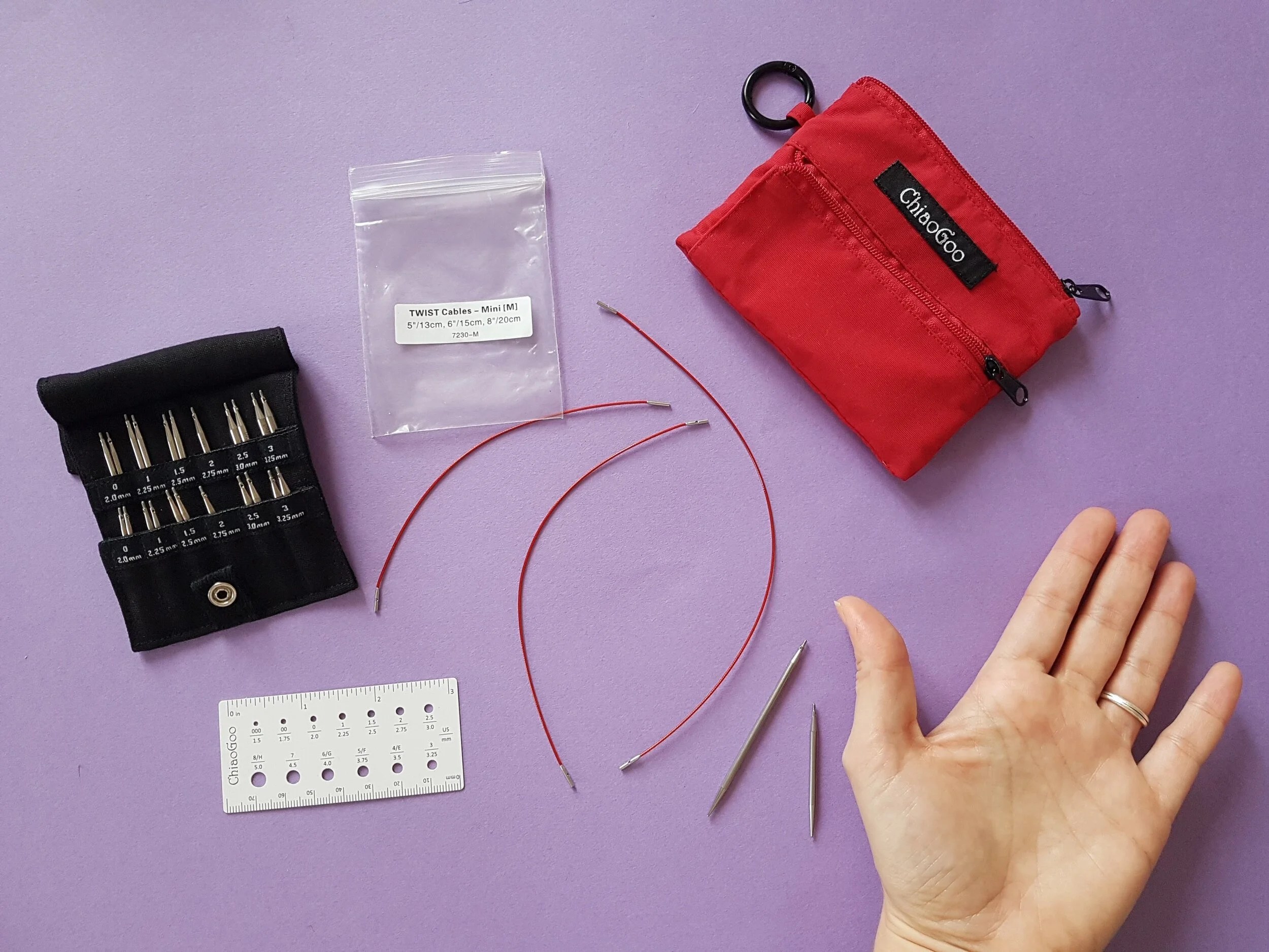  Les Shorties de Chiaogoo : ce nâest pas ma main qui est gÃ©ante, câest lâaiguille qui est minuscule 