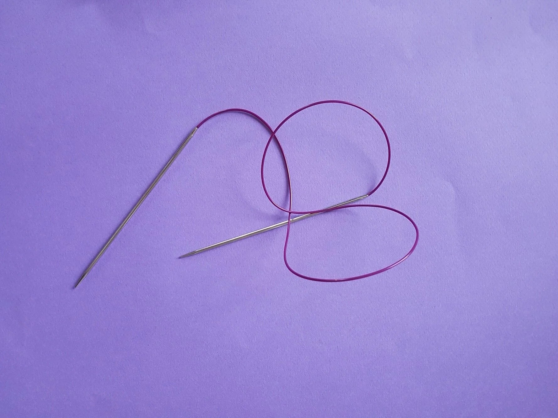  Une paire dâaiguilles fixes Knit Pro, qui sont trÃ¨s bien. 