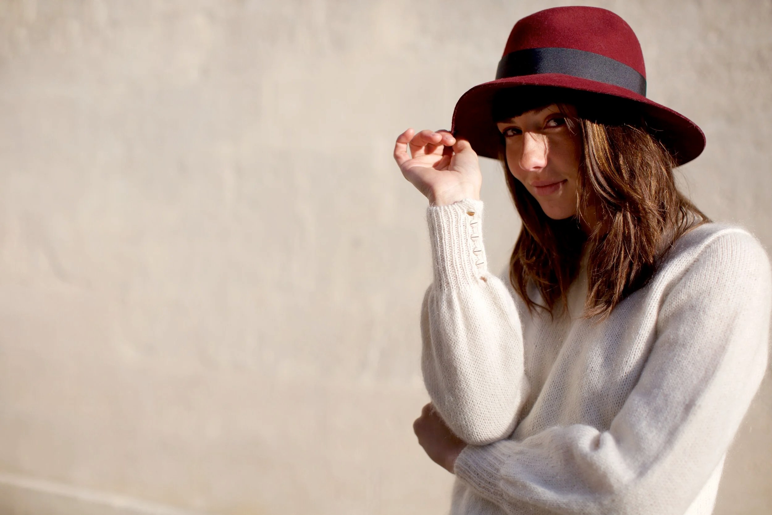  Le Daisy d’Émilie, atemporel, tricoté avec un fil de mérinos et un fil de mohair et soie 