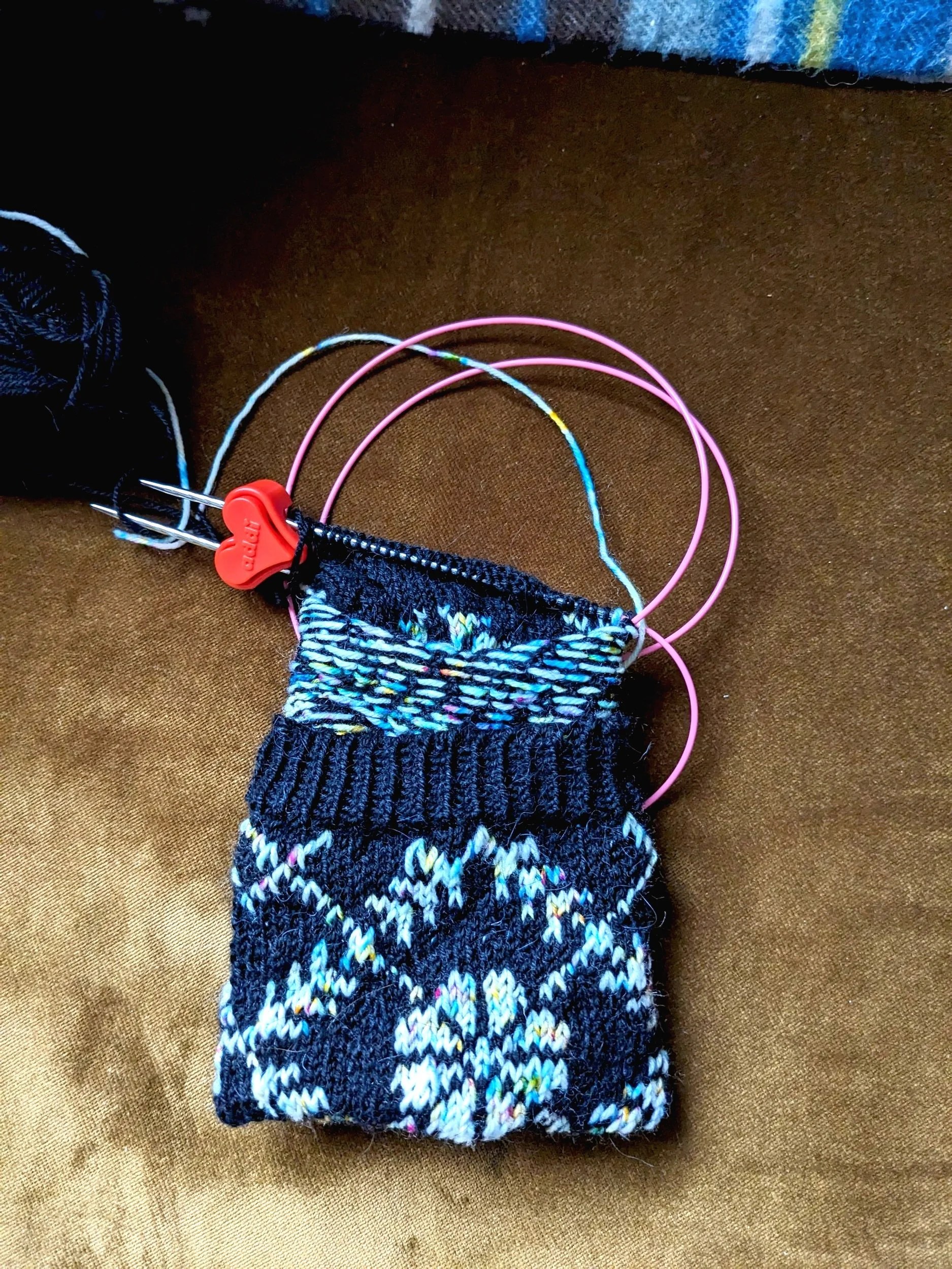  Comme je suis au beau milieu de mes rangs-raccourcis je ne l’ai pas retournée intégralement… 