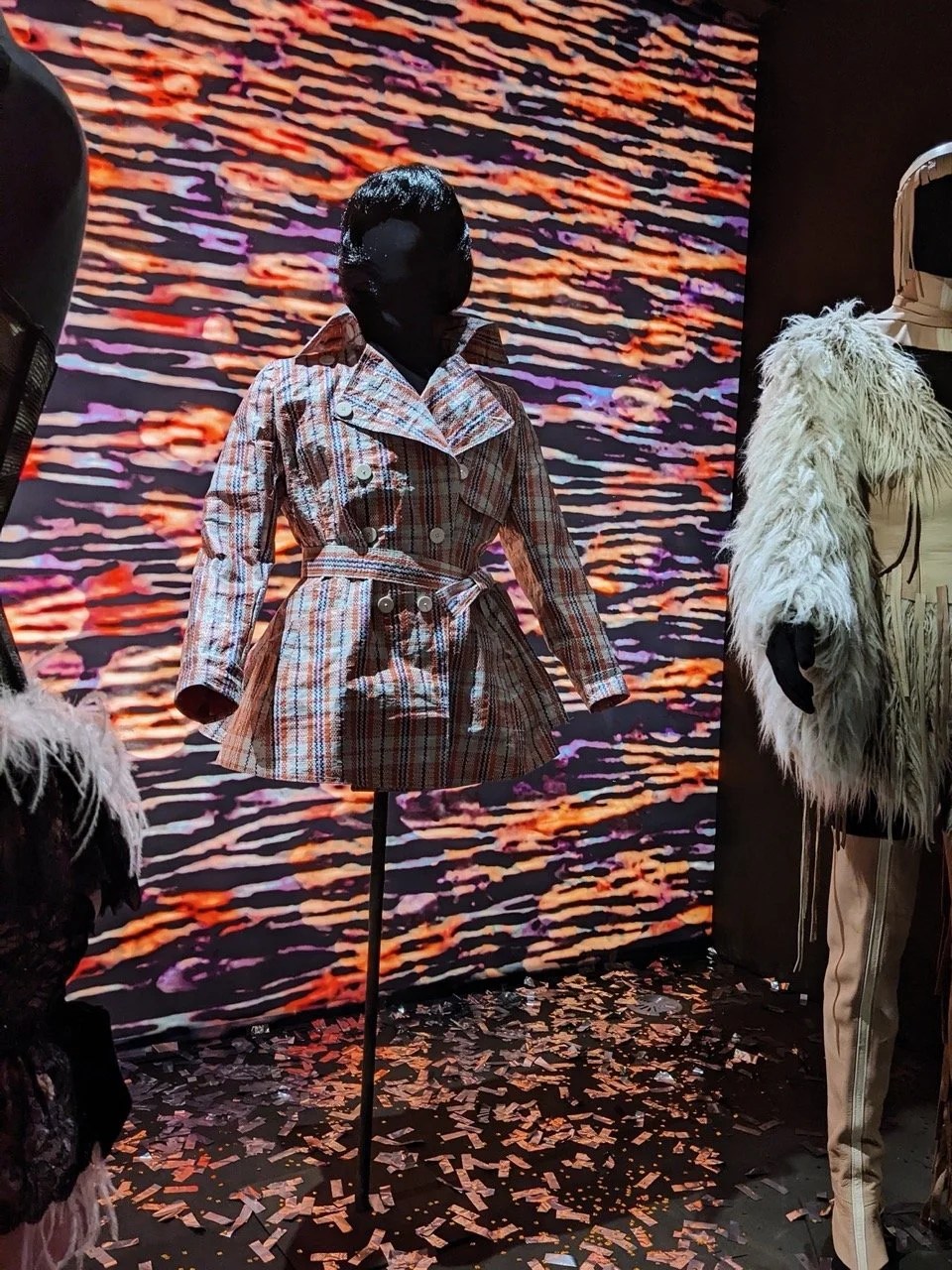  L’imper en sac Barbès ! 