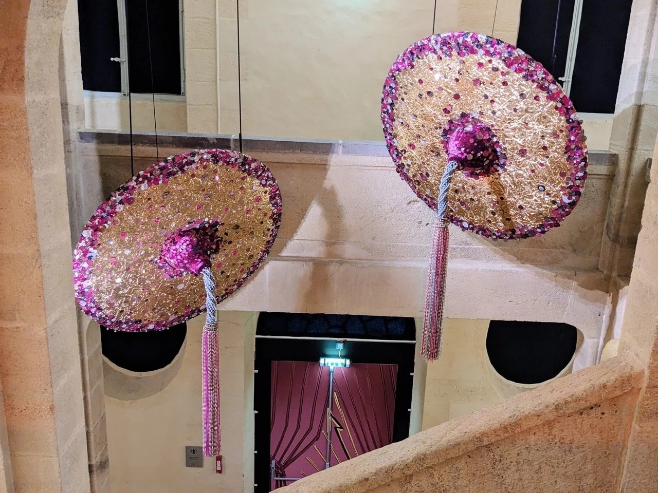  Et je veux des nippies géants pour mettre dans ma cage d’escaliers 