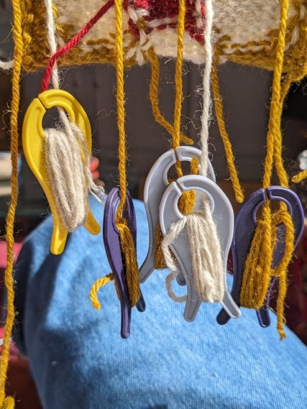 Poissons d’avril et des tricots qui&nbsp;avancent